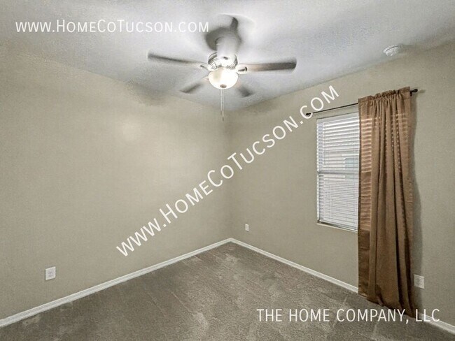 Building Photo - 11675 W Vanderbilt Farms Way