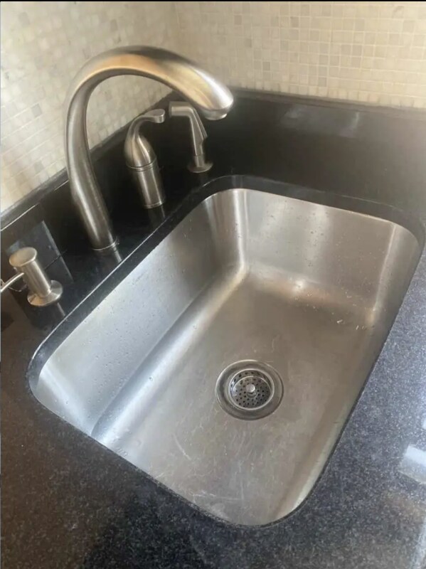 Building Photo - 380 Rector Pl