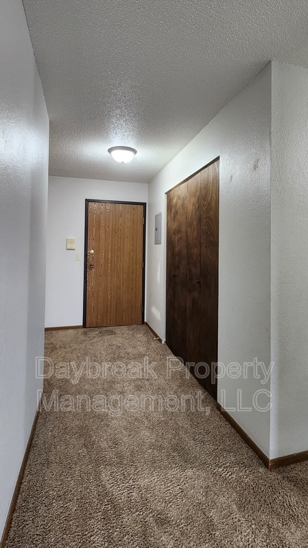 Building Photo - 1210 34th Ave S