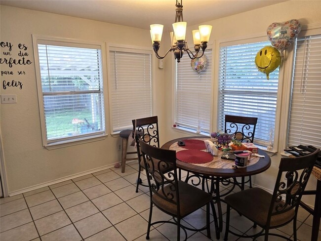 Building Photo - 1600 Hollow Tree Blvd