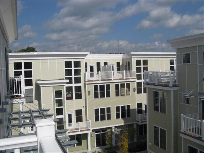 Building Photo - 27 Wheeler St