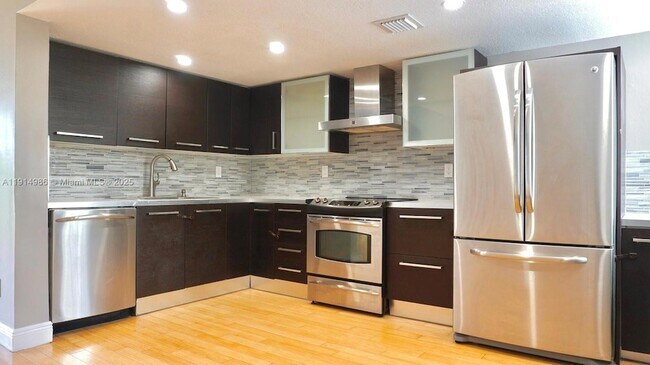 Building Photo - 4623 NW 97th Ct