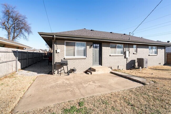 Building Photo - 4104 NW 59th St