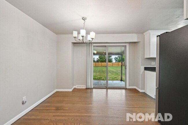 Building Photo - Spacious 5BR House in Aurora