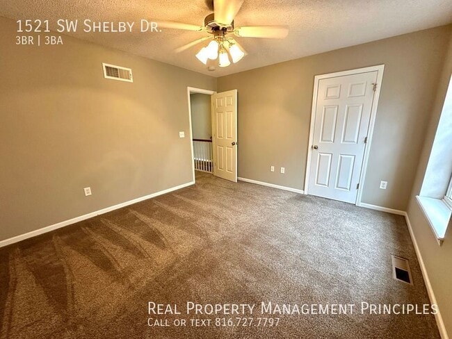Building Photo - 1521 SW Shelby Dr
