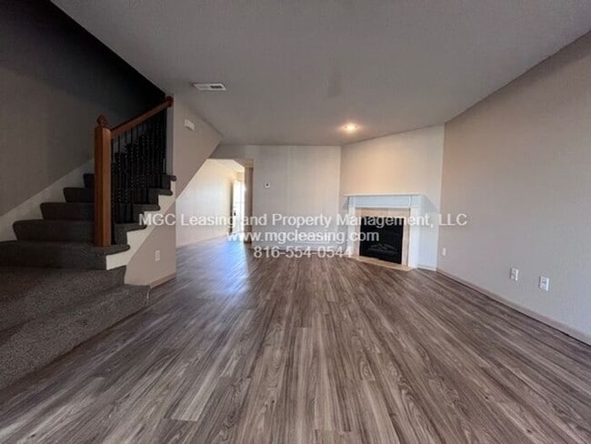 Building Photo - Timbers East Townhomes - 1,300+ Sq. Ft. Townhome with Garage – Move-In Ready