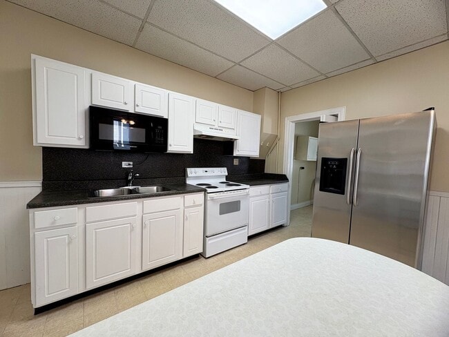 Building Photo - 3 Bedroom 1.5 Bathroom in Elizabethtown!