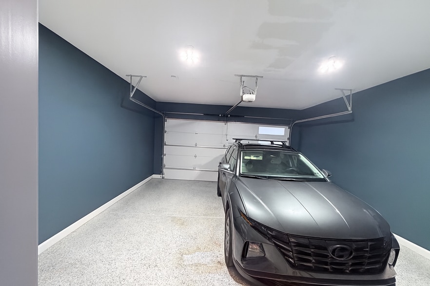 Garage - 8143 SE Leafhopper St