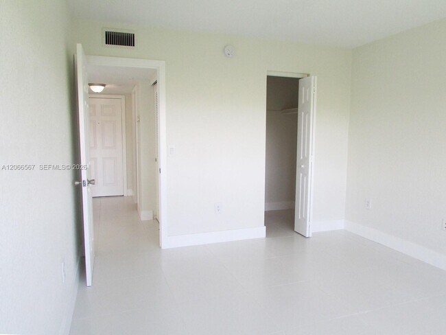 Building Photo - 7701 SW 88th St