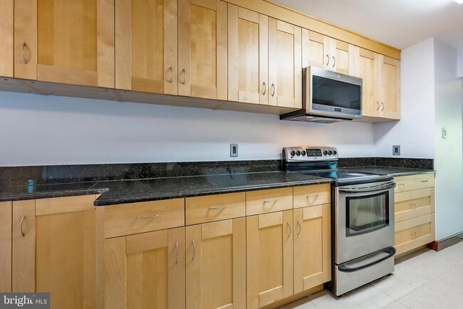 Building Photo - 7603 Heatherton Ln