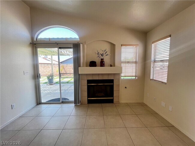 Building Photo - 7100 Village Shore Ct