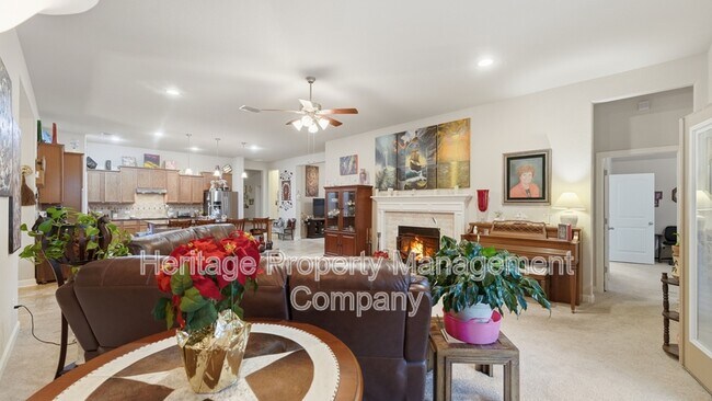Building Photo - 2084 Tejas Pecan