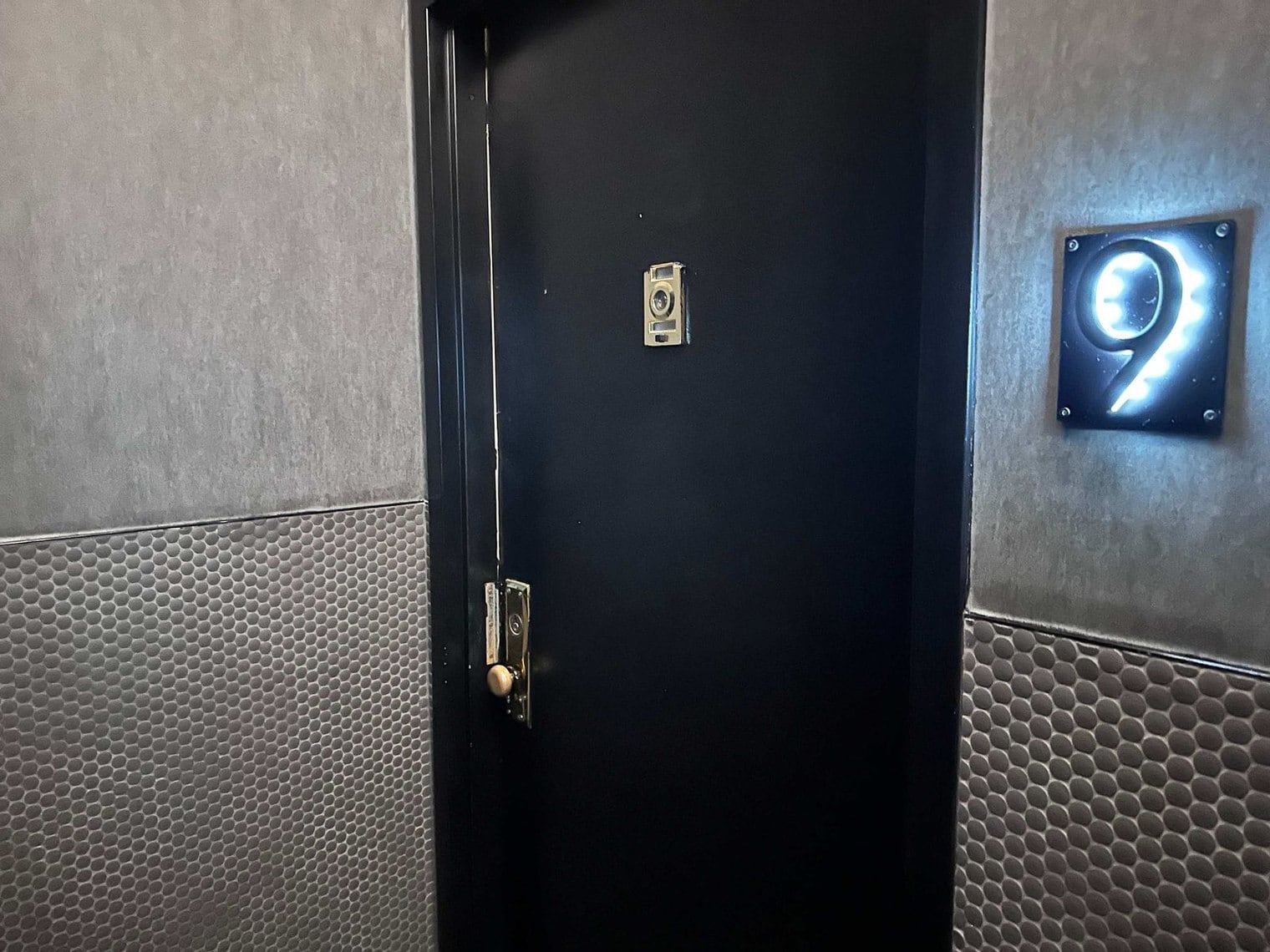 Building Photo - 246 Mott St