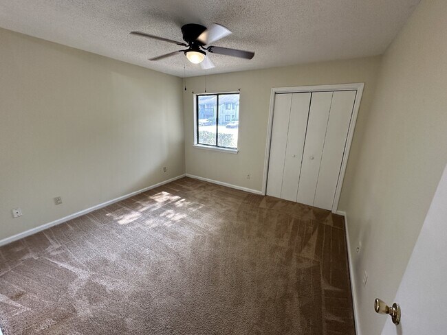 Building Photo - Condo for Rent