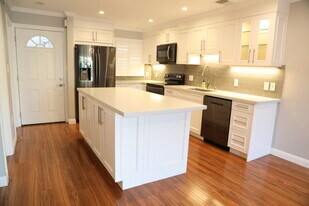 Building Photo - 1117 Bismarck Ln