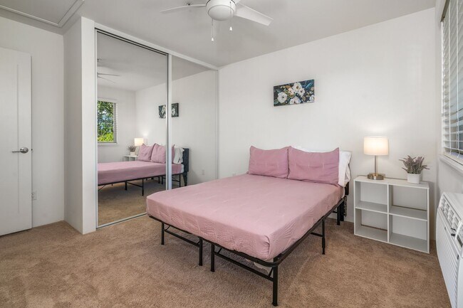 Building Photo - Fully Furnished Townhome with Garage, 3 bedroom/2.5 Bathroom at Kamalani Flats