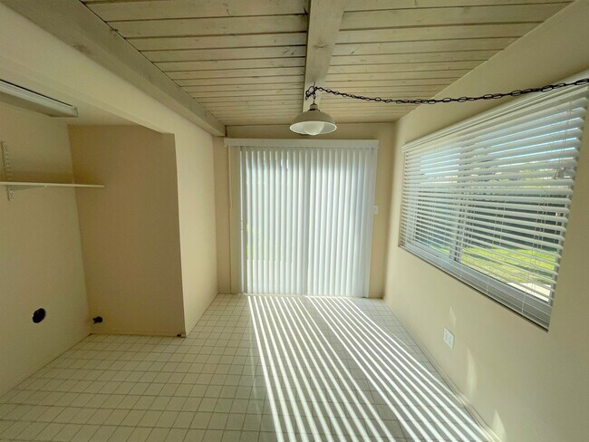 Building Photo - 978 Brockton Ln