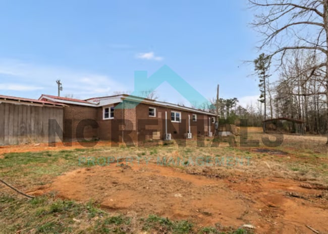Building Photo - 4422 State Hwy 49