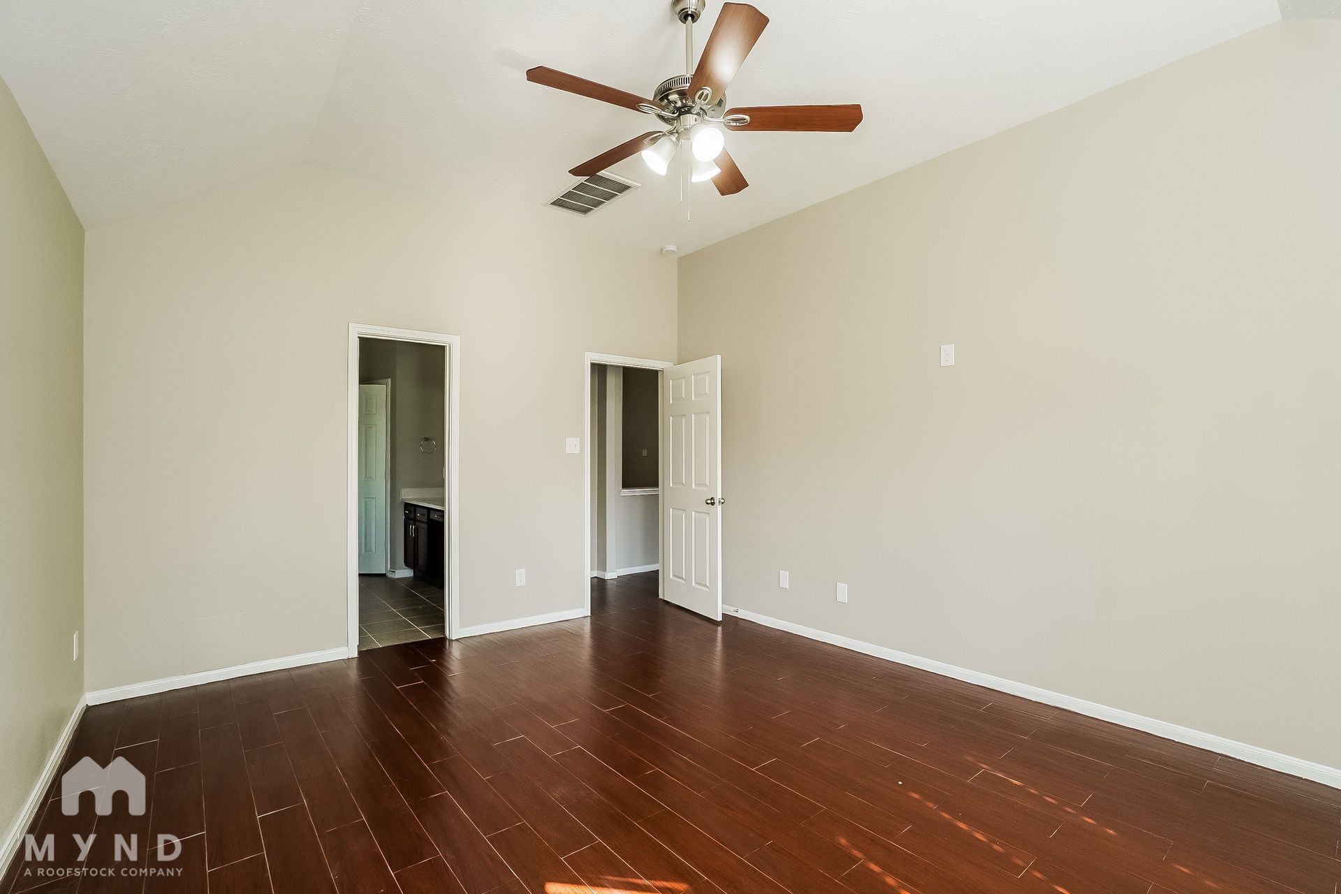 Building Photo - 22015 Cascade Hollow Ln