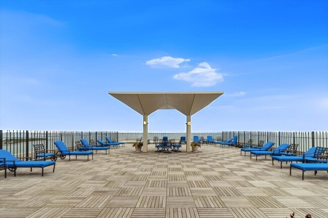 Building Photo - 3550 N Lake Shore Dr