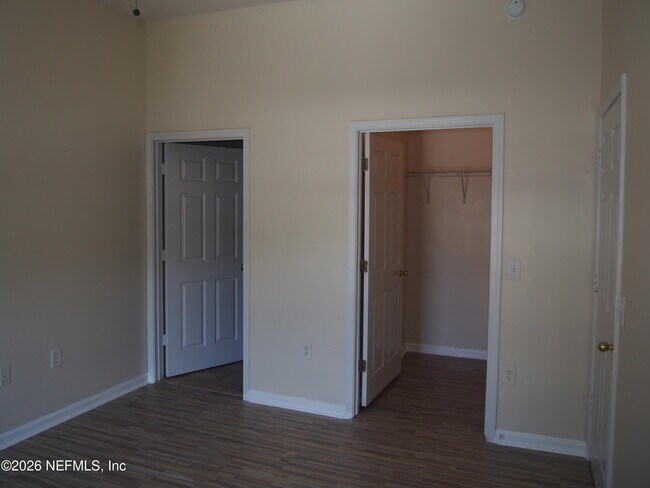 Building Photo - 7920 Merrill Rd