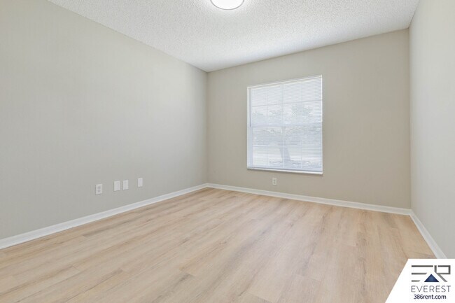 Building Photo - 273 Beachway Dr