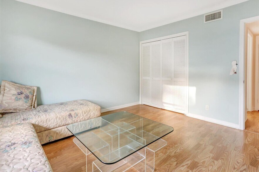 Building Photo - 300 N Highway A1A