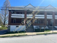 Building Photo - 423-425-425 N Franklin St