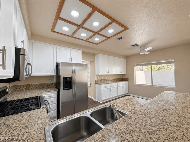 Building Photo - 1436 Country Hollow Dr