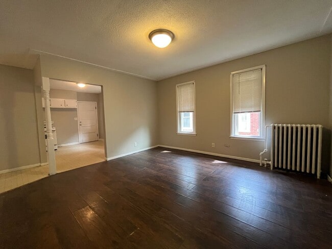 Building Photo - 1092 Edgerton St