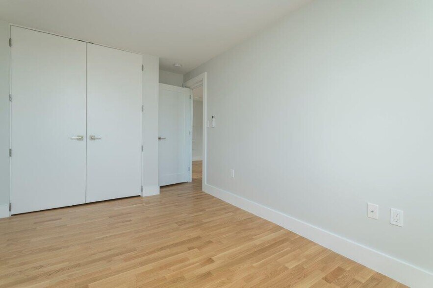 Building Photo - 334 Harvard St