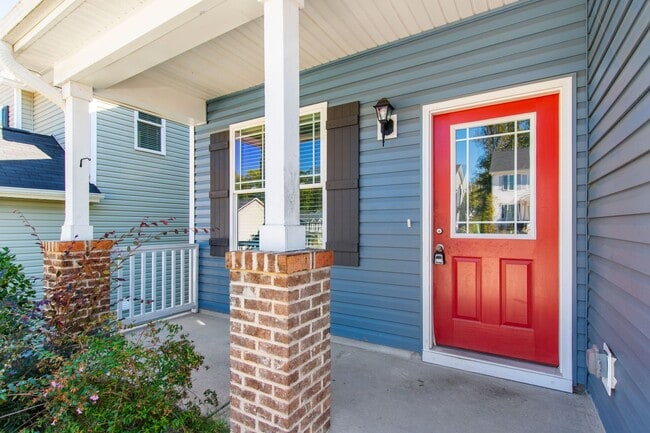 Building Photo - Modern 3BR/2.5BA Home with Open Layout – W...