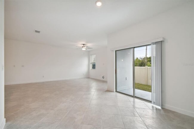 Building Photo - 8221 Cor Pne Wy