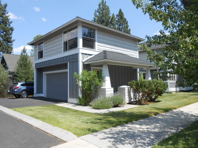 Primary Photo - 1303 NW John Fremont St