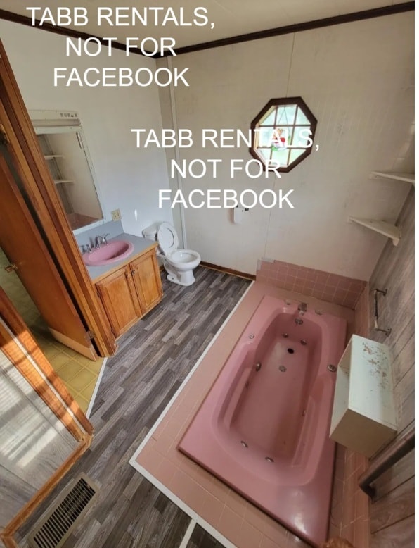 Building Photo - 278 Eves St