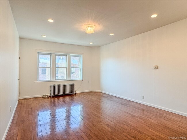 Building Photo - 209-211-211 Main St