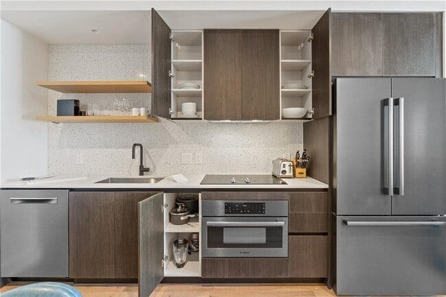 Building Photo - 48 East Ave