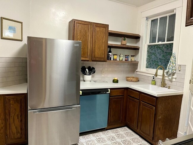 Building Photo - 1720 Harbert Ave