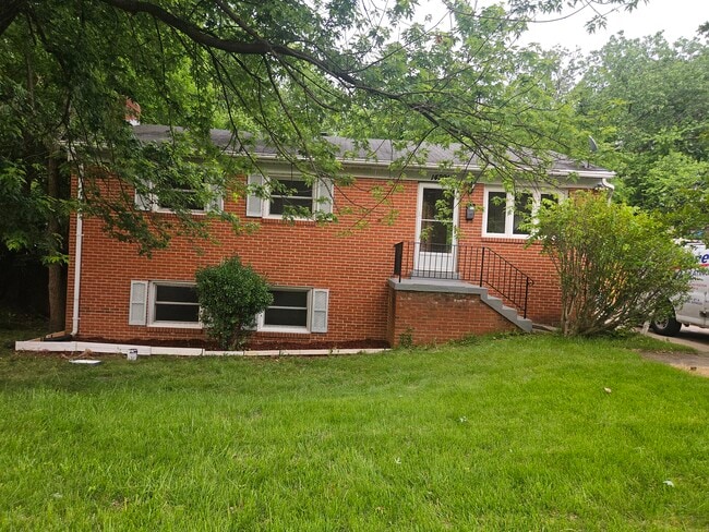 Building Photo - 14291 Fontana Ct