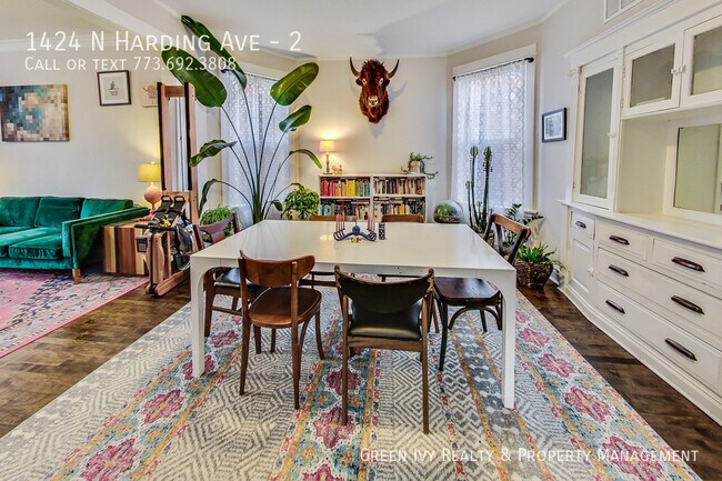 Building Photo - 1424 N Harding Ave