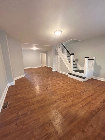 Building Photo - 2512 S 66th St