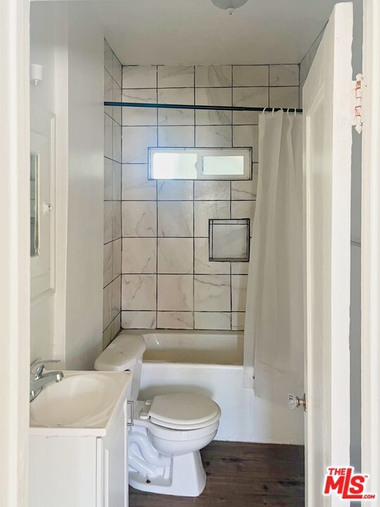 Building Photo - 522 W Vernon Ave