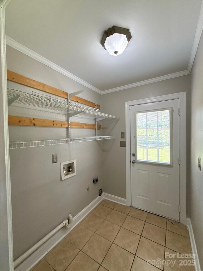 Building Photo - 6421 Mill Grove Rd