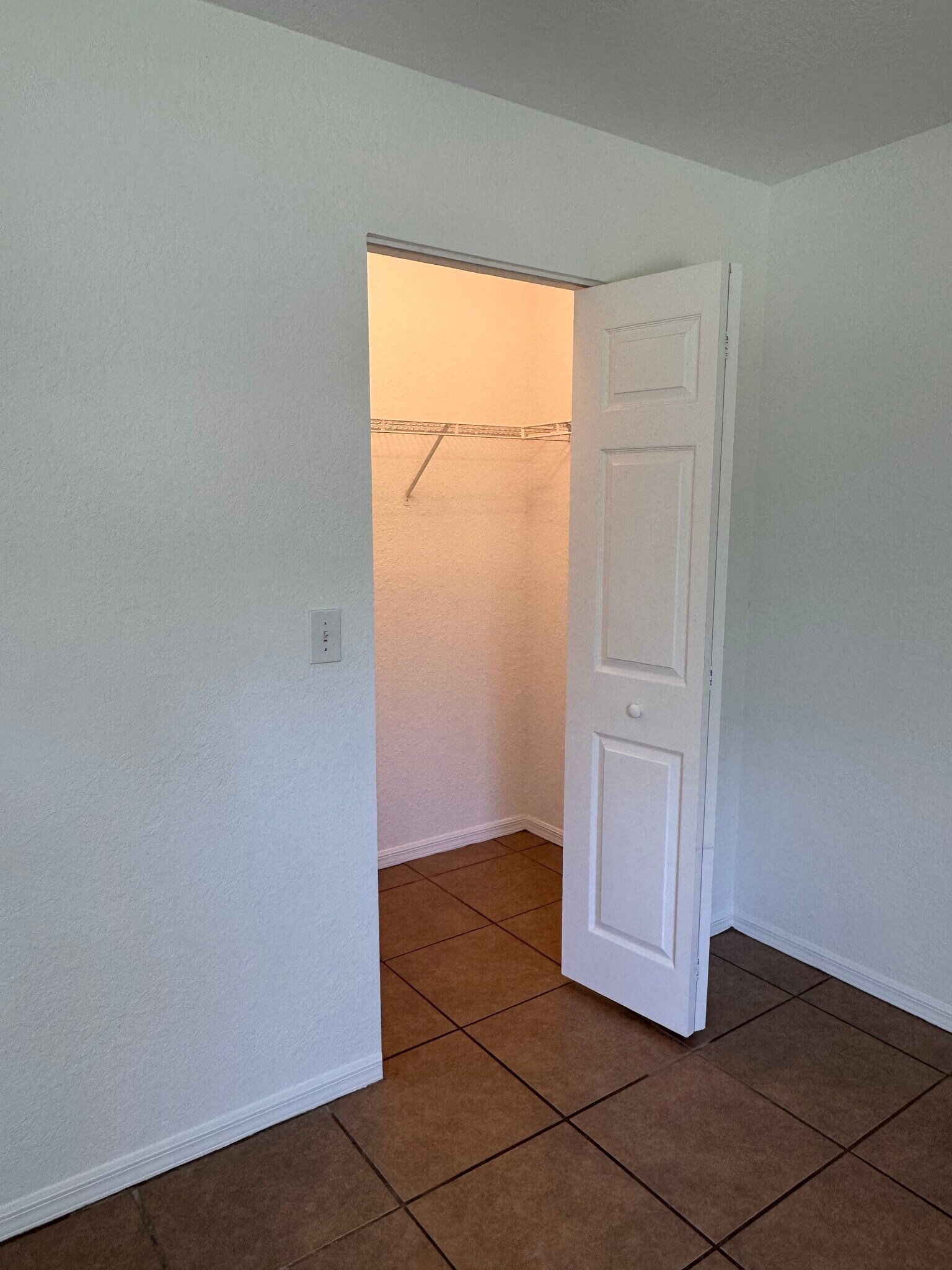 Building Photo - 7417 Vista Way
