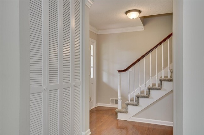Building Photo - 986 Campbellton Dr