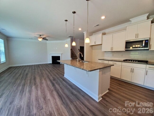 Building Photo - 3013 Lydney Cir