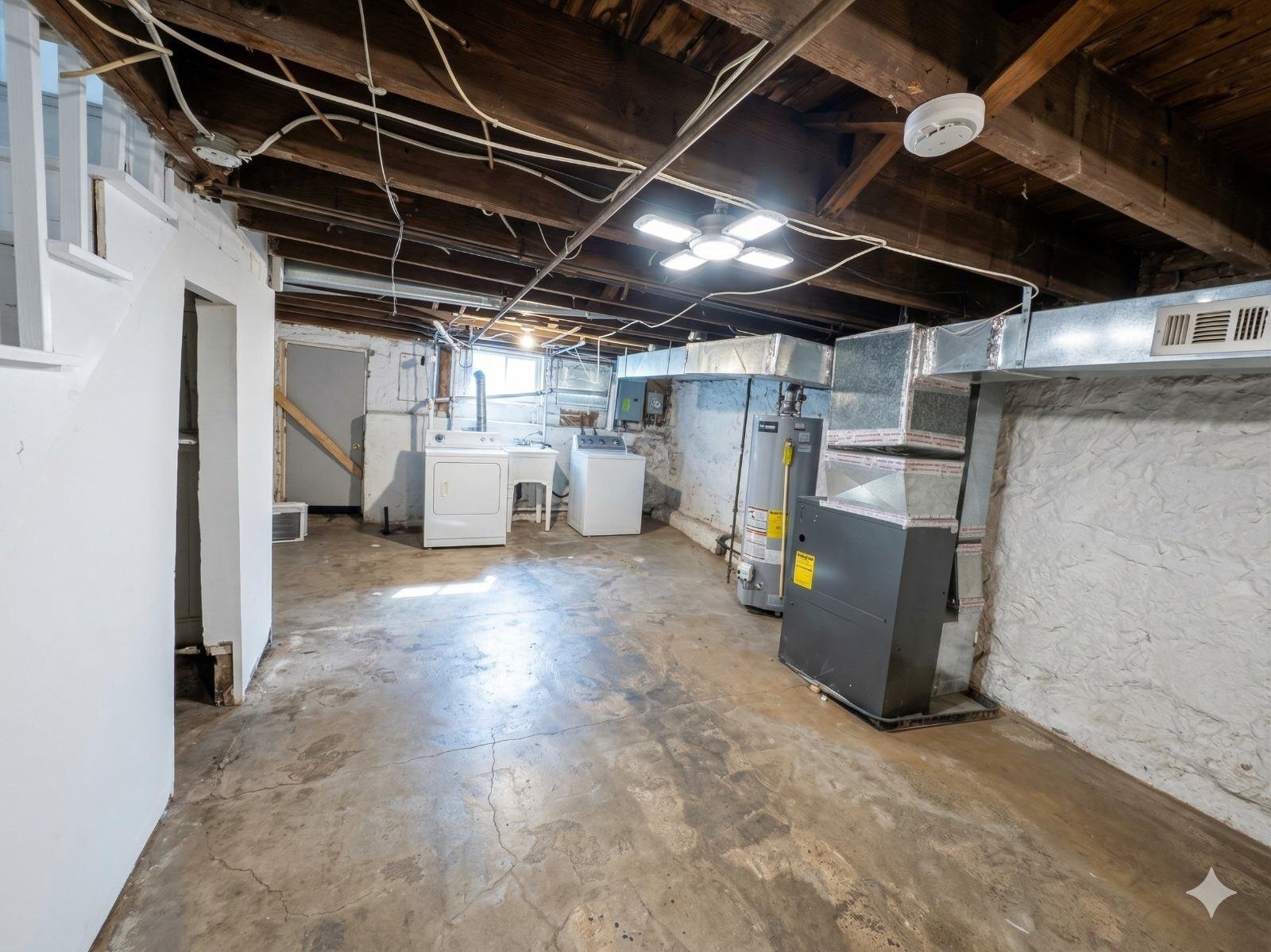 Building Photo - 2518 Barclay St