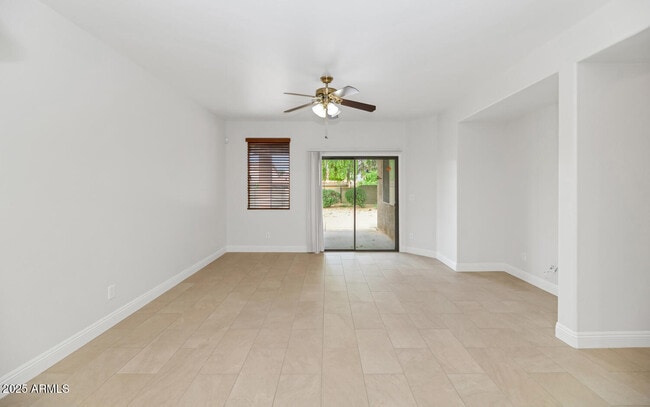 Building Photo - 39148 N Acadia Way