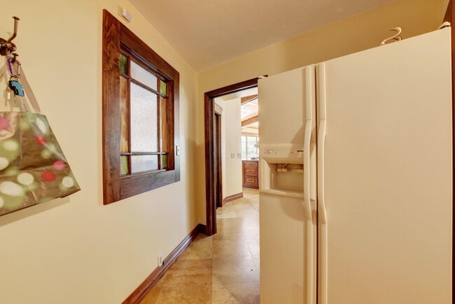 Building Photo - 2570 NW 27th St