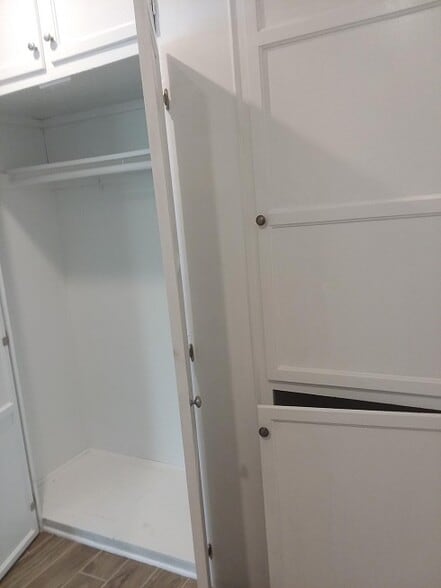 Building Photo - 641 Hardin Dr